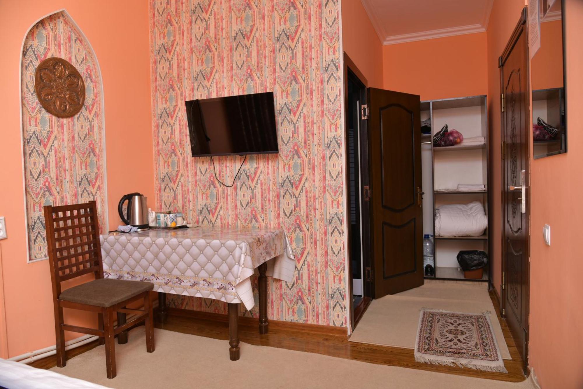 Mulberry Hotel Ташкент Екстериор снимка